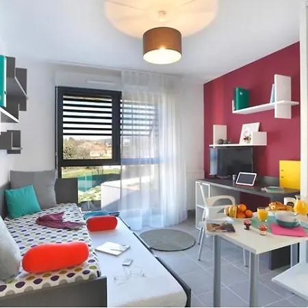 Apartment Equipe Au Coeur De Montpellier